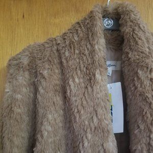 Elegant Faux Fur Vest NWT